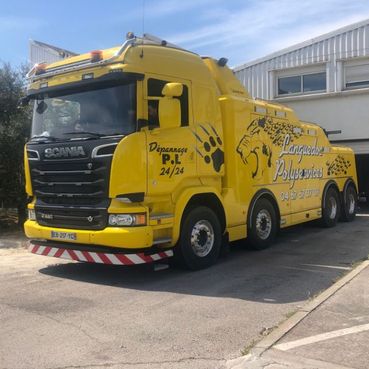 camion jaune