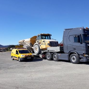 camion gris vue latérale